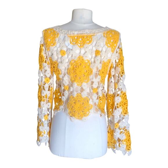 Available NWT Feminine Golden Yellow Ivory Print Oversized Crop Crochet Top O/S - Picture 5 of 15